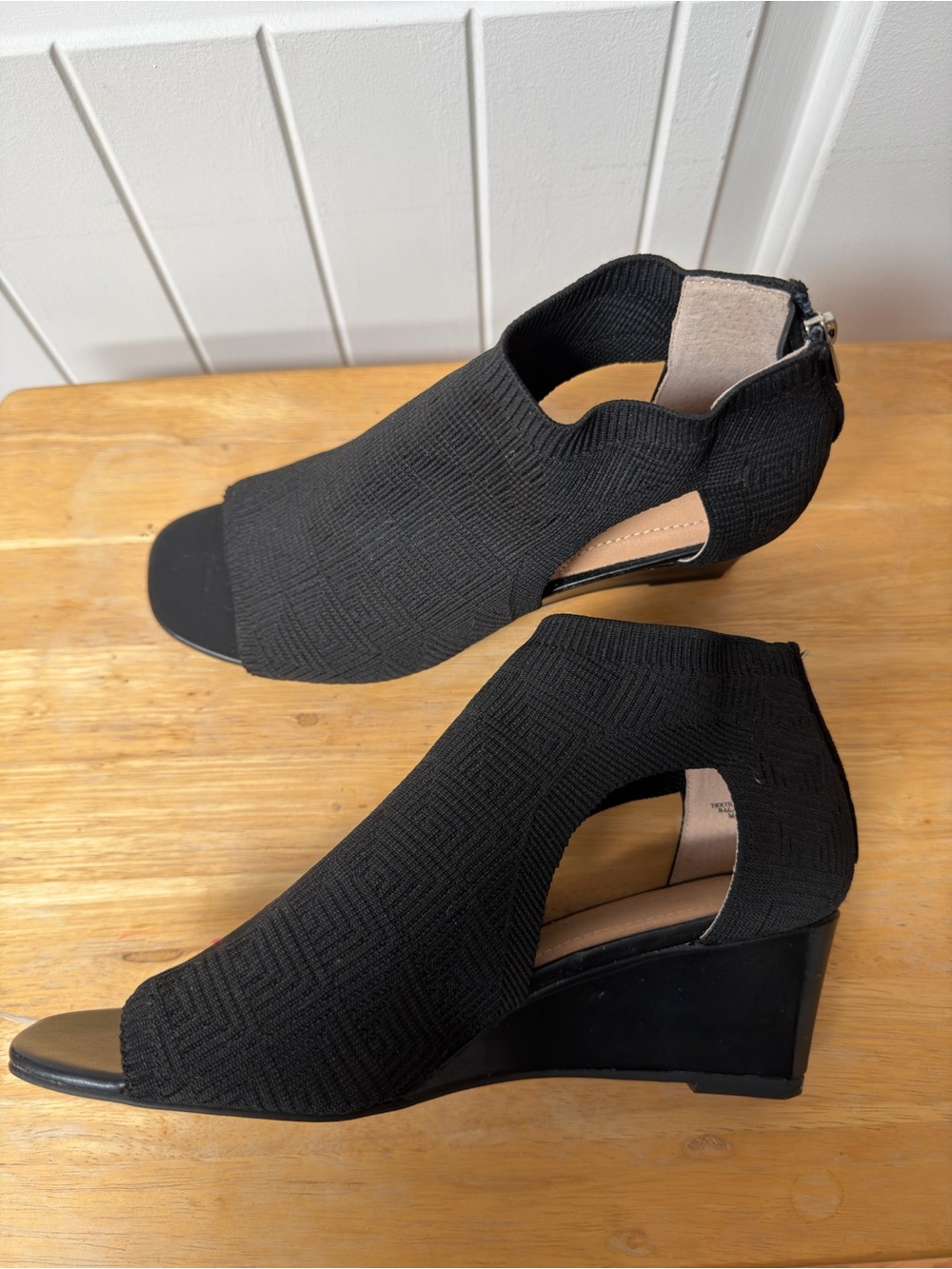 Adrienne Vittadini Arletta Wedge Sandals Black Women’s Size 8.5 Dress Vacation